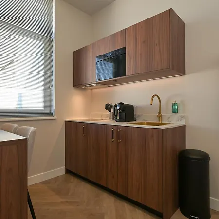 Novallure Downtown - Short *