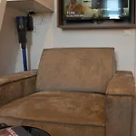 Novallure Downtown - Short