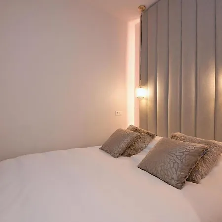 מלון Novallure Downtown - Short 3*