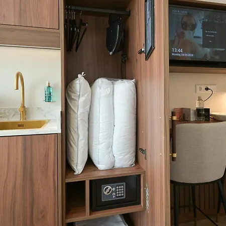 Hotel Novallure Downtown - Short La Haya