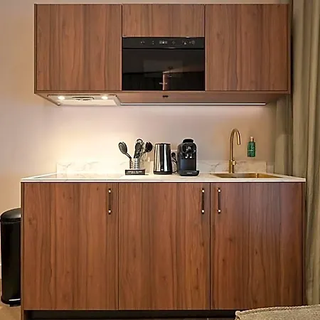 Novallure Downtown - Short 3*